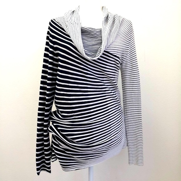 ⭐️Alison Sheri⭐️Asymmetrical Stripes Sweater - Picture 1 of 8